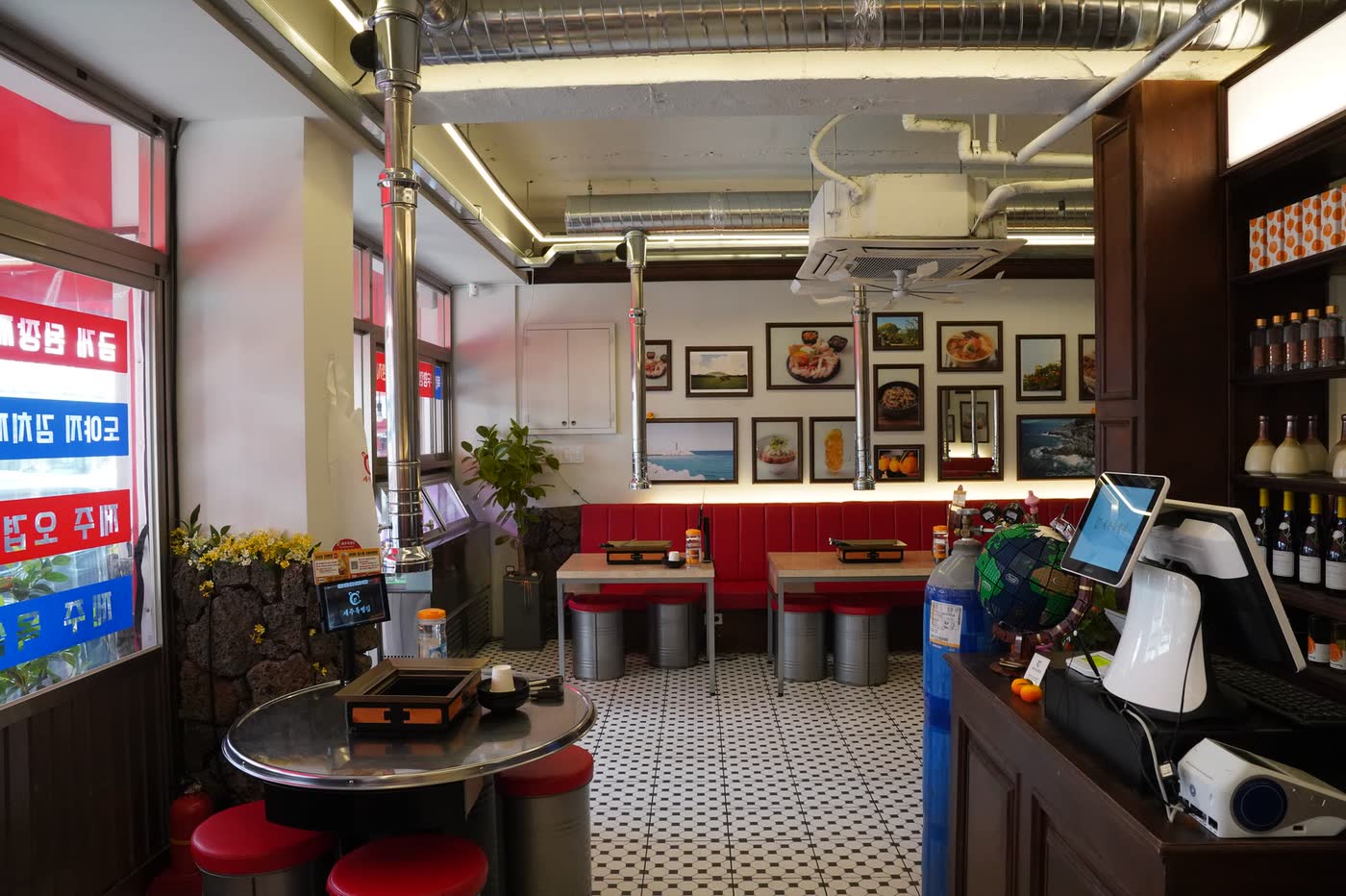 제주특별집 홍대점 매장 5 — Jeju Special House Korean BBQ restaurant in Hongdae, Seoul (storefront, interior and dining room)